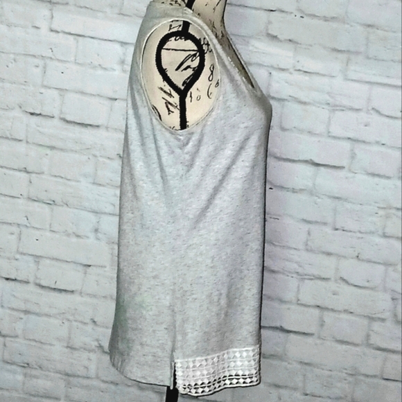 Tommy Hilfiger Heathered Grey Sleeveless Crochet Detail, Size M - Picture 4 of 7